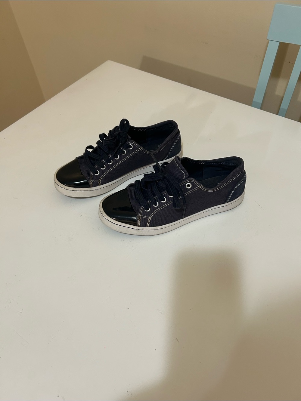 Clarks Low-Top Canvas Sneakers with Patent Toe - Navy